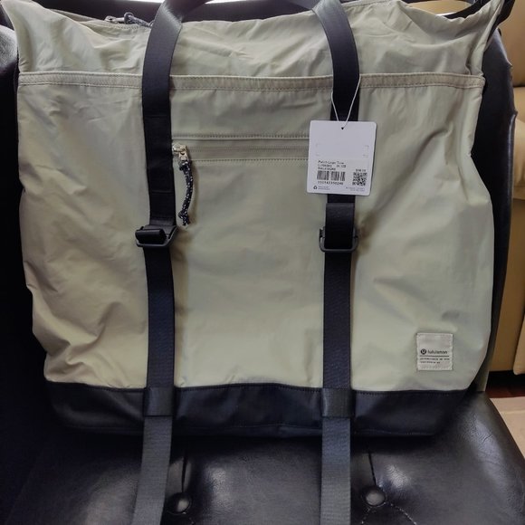 Lululemon Patch Logo Tote Bag 25L, BNWT - Picture 7 of 7